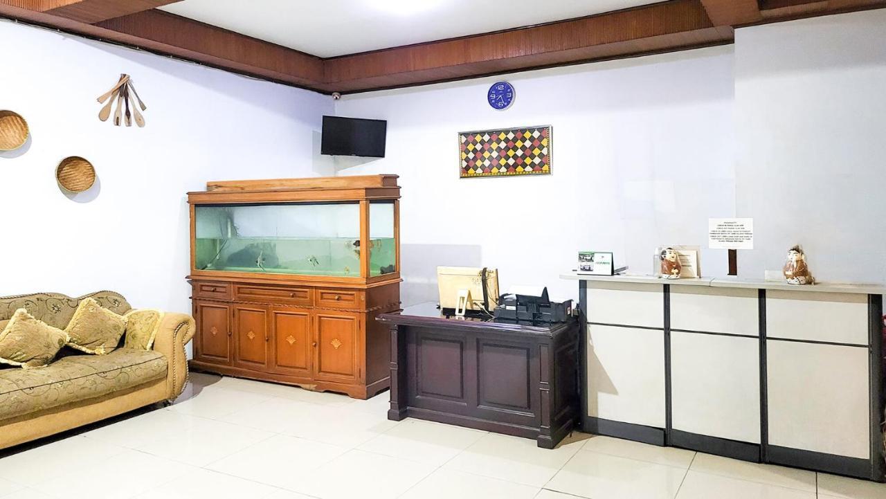 Kasmaran Guest House Syariah Джакарта Экстерьер фото